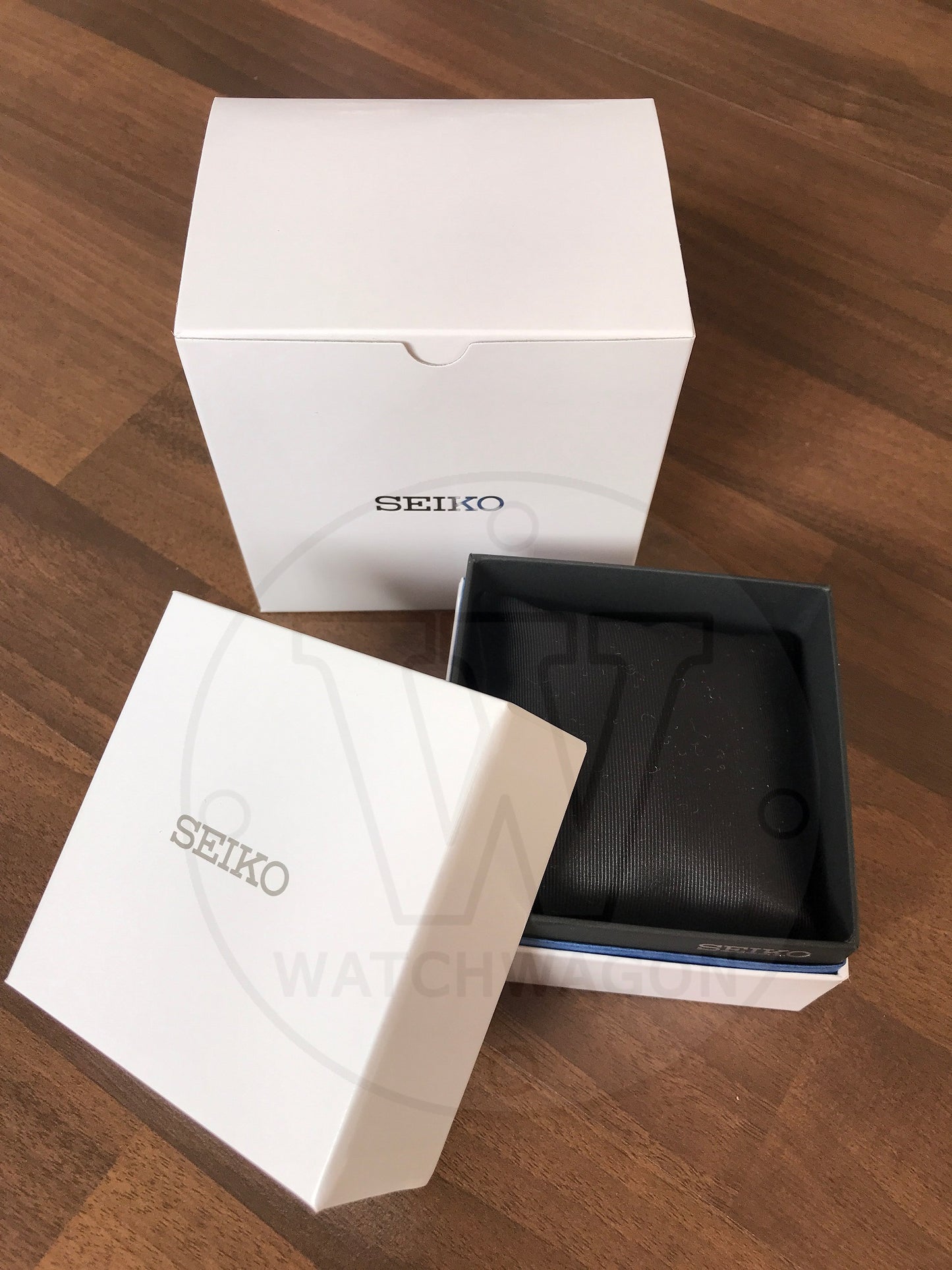 Seiko SSB425P1 " PANDA " 1/5 Second Chronograph Gents Sports Quartz Watch Case Size 41.5mm ssb425 ssb425p