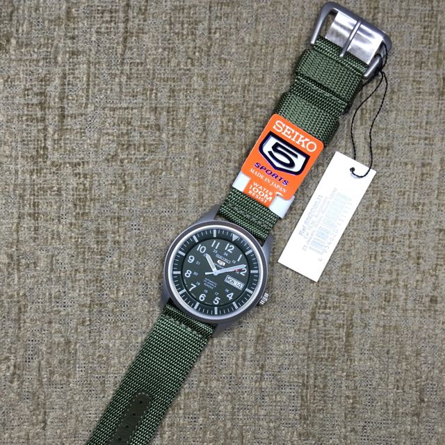 Seiko 5 SNZG09J1 Japan Made Automatic Green Nylon Strap Gents Military Sports Watch SNZG09