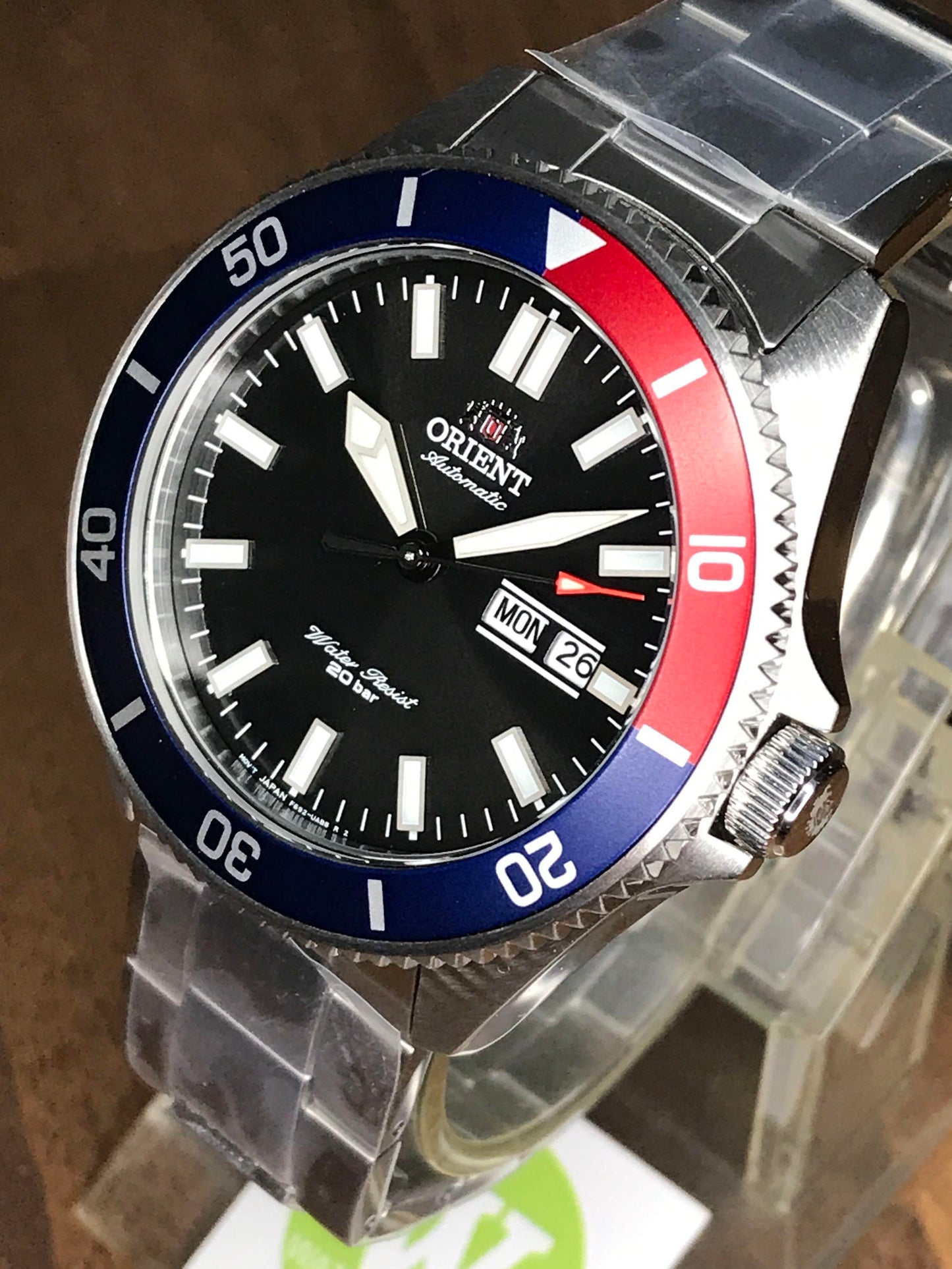 Orient RA-AA0912B19B Automatic 200m Water Resistant Black Dial Pepsi Bezel Men's Watch Case Size 44 mm