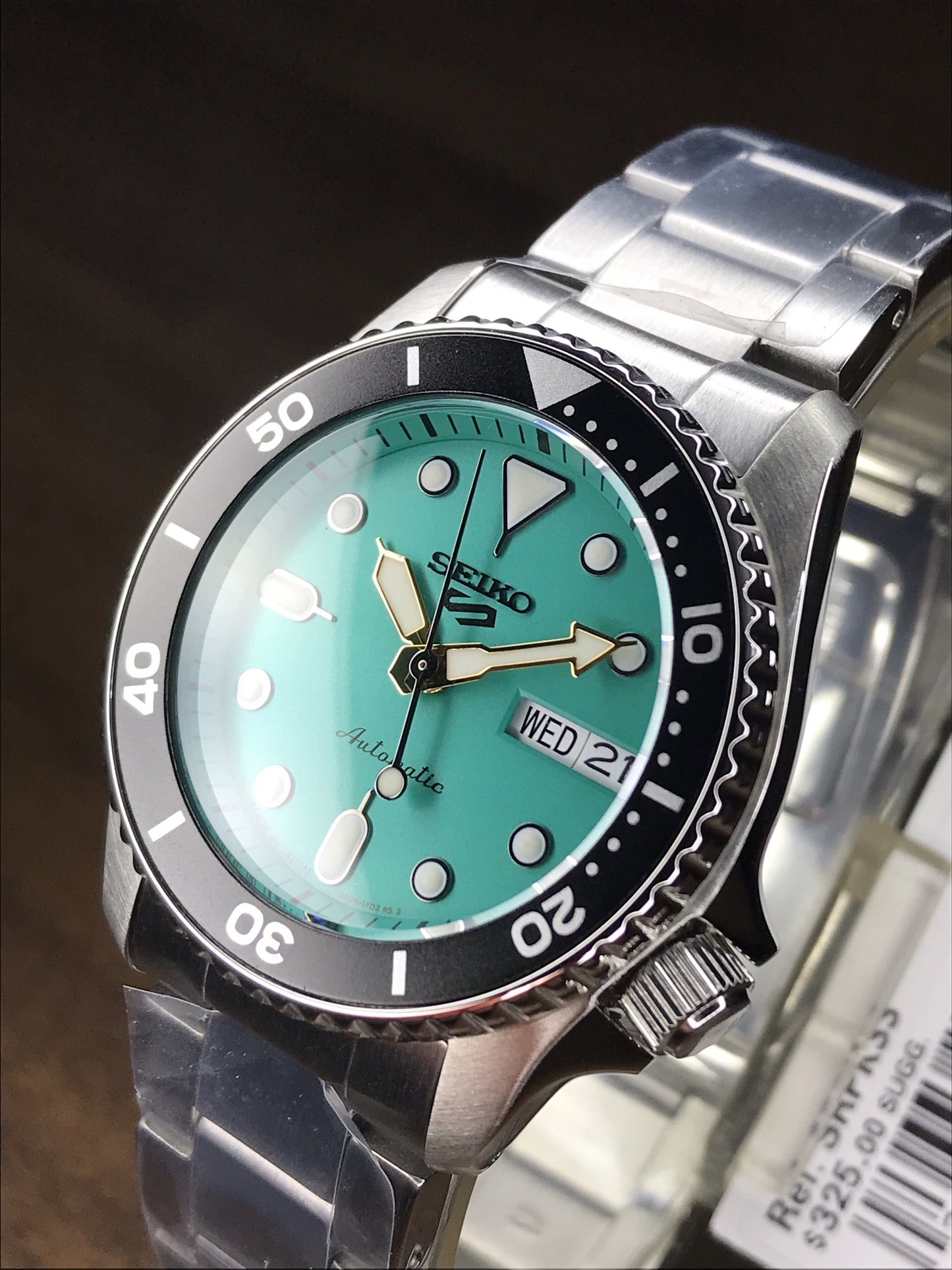 Seiko SRPK33J1 Japan Made 38mm Mid-Size Perfect for small wrist Automatic Unisex Watch Green Dial srpk33