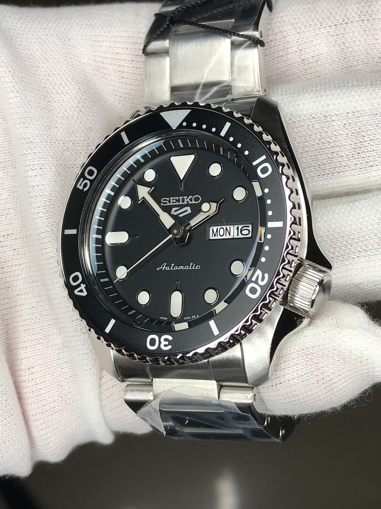 Seiko 5 Sports SRPD55K1 Automatic 100m WR Black Dial Stainless Steel Bracelet Gents Sports Watch SRPD55 SRPD55K