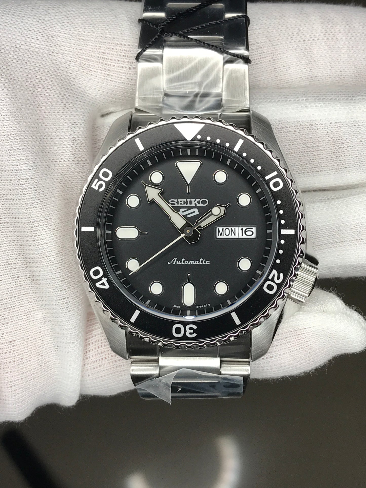 Seiko 5 Sports SRPD55K1 Automatic 100m WR Black Dial Stainless Steel Bracelet Gents Sports Watch SRPD55 SRPD55K